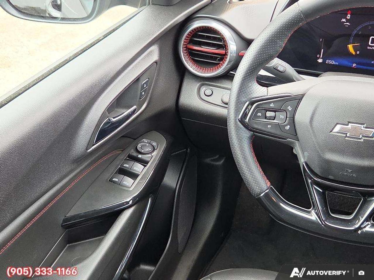 2025 Chevrolet Trax 2RS Apple CarPlay & Android Auto • Built-In Wi-Fi Hotspot • Remote Start System • Heated Front Seats • Power Driver Seat Photo
