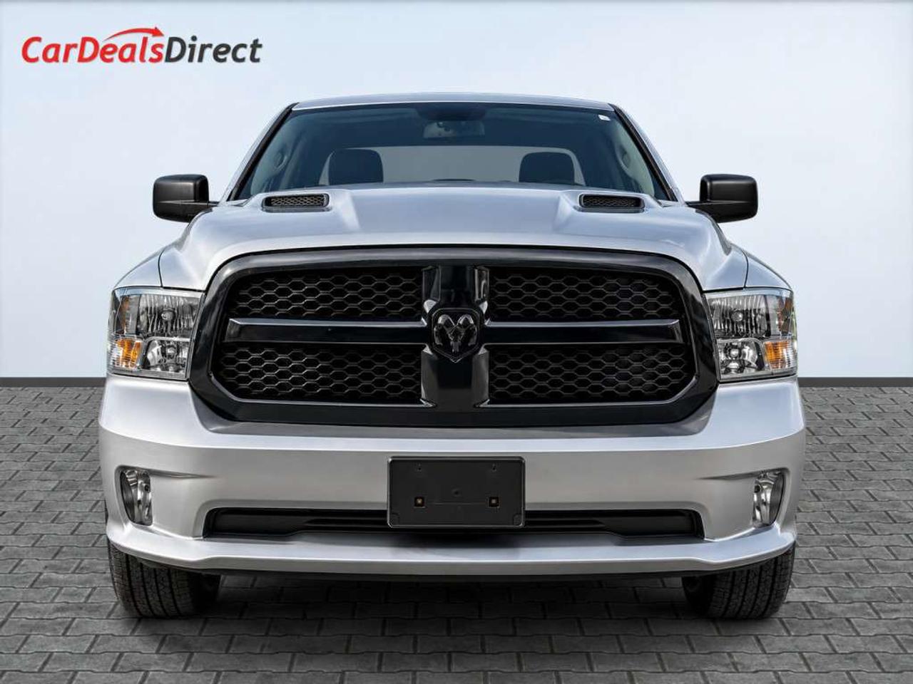 2019 RAM 1500 Express  4x4   5.7L HEMI   Bluetooth   Cruise Control   Tow Package   Backup Cam Photo5