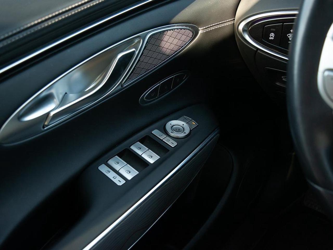 2024 Genesis GV70  Photo