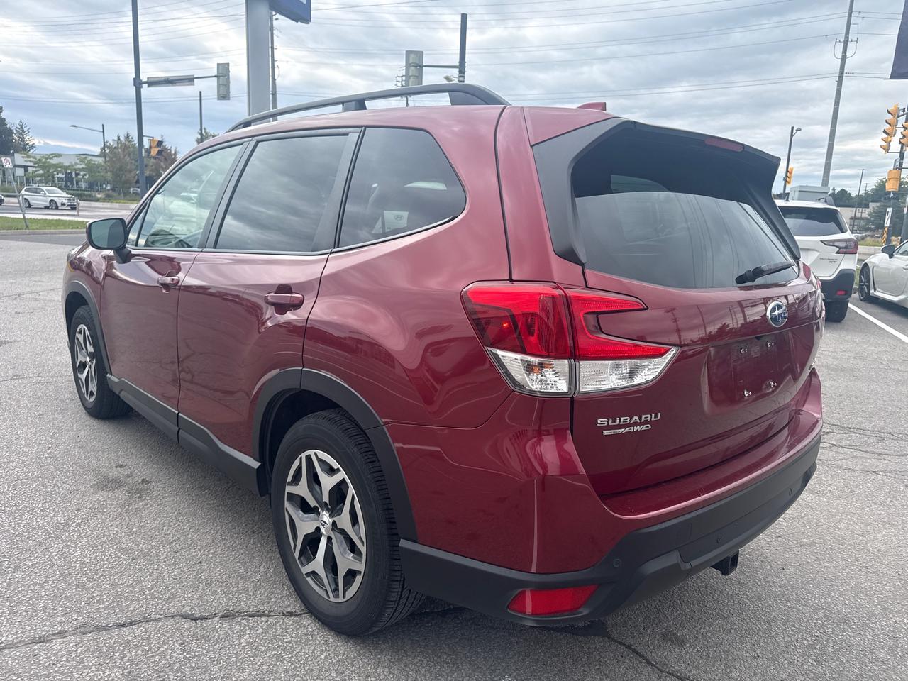 2021 Subaru Forester Touring 4dr All-Wheel Drive Photo4