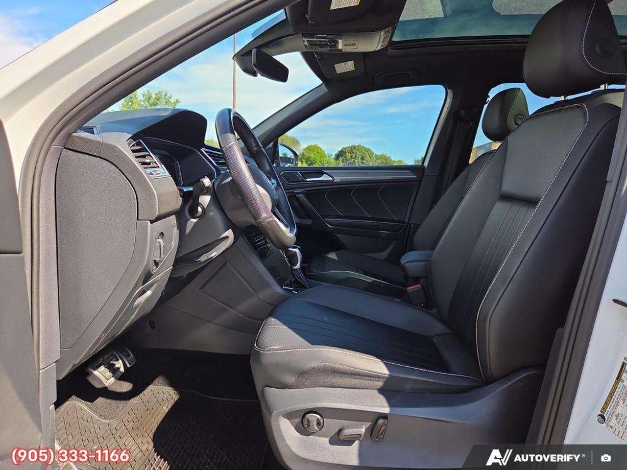 2024 Volkswagen Tiguan Comfortline R-Line Black Edition Apple CarPlay & Android Auto • Power Sunroof • Built-In Wi-Fi Hotspot • Remote Start Sys Photo