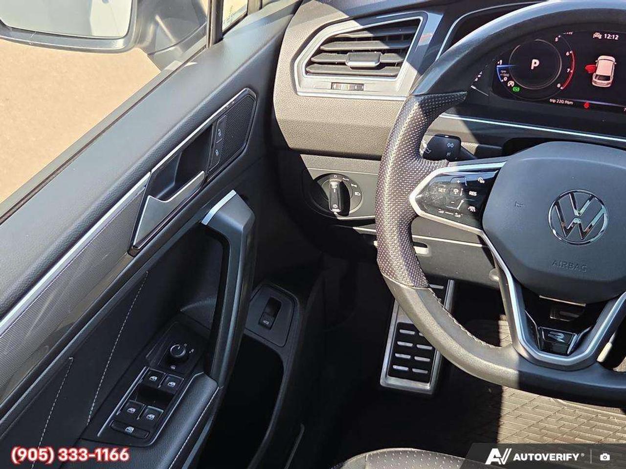 2024 Volkswagen Tiguan Comfortline R-Line Black Edition Apple CarPlay & Android Auto • Power Sunroof • Built-In Wi-Fi Hotspot • Remote Start Sys Photo