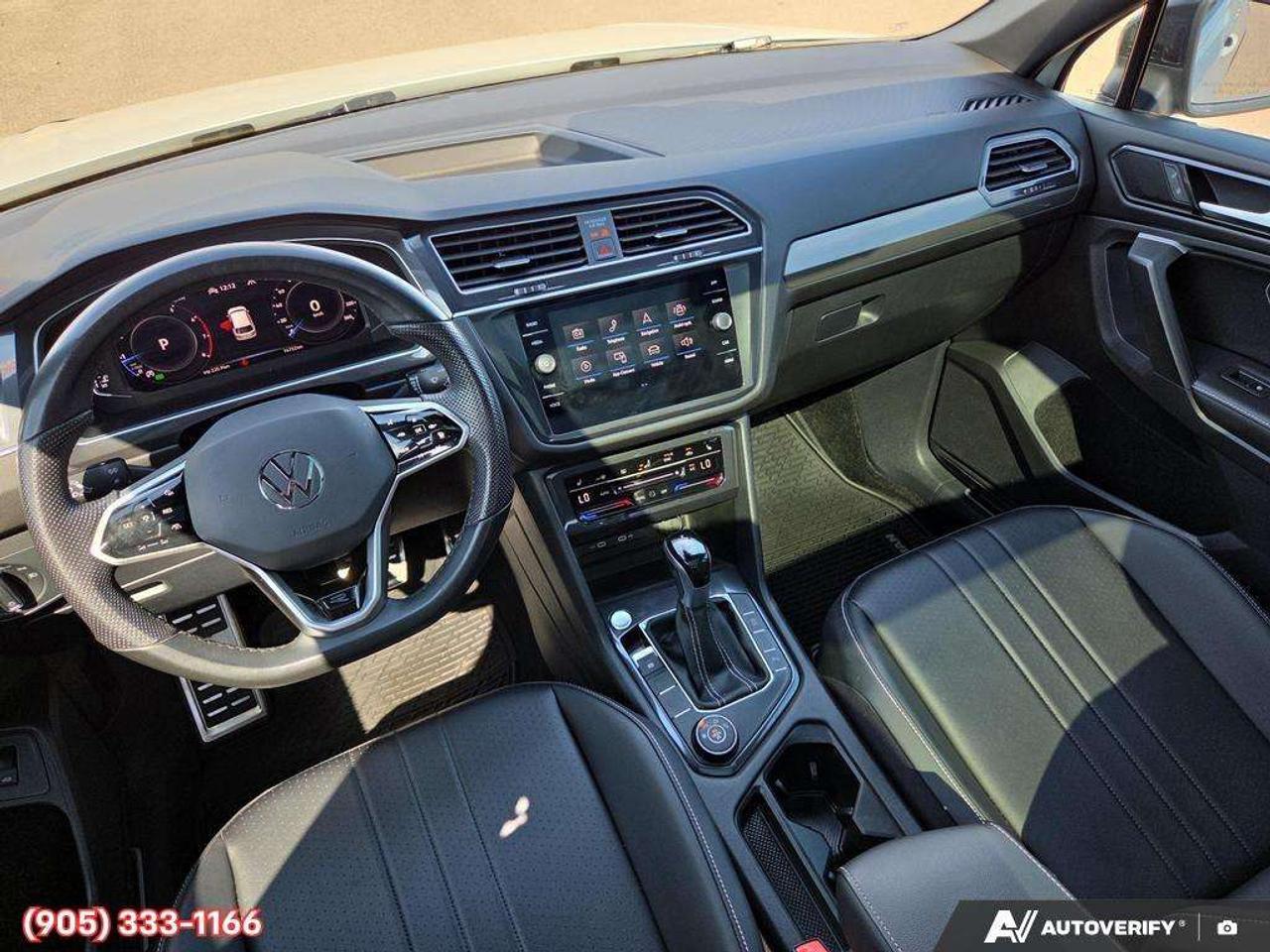 2024 Volkswagen Tiguan Comfortline R-Line Black Edition Apple CarPlay & Android Auto • Power Sunroof • Built-In Wi-Fi Hotspot • Remote Start Sys Photo