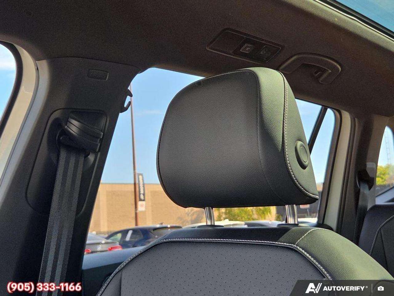 2024 Volkswagen Tiguan Comfortline R-Line Black Edition Apple CarPlay & Android Auto • Power Sunroof • Built-In Wi-Fi Hotspot • Remote Start Sys Photo