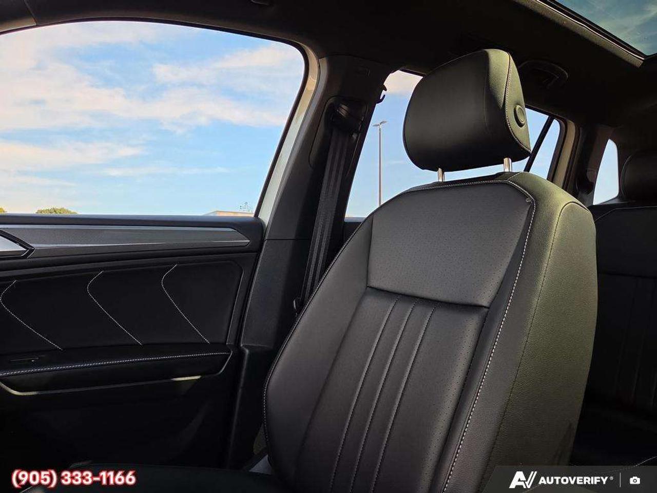 2024 Volkswagen Tiguan Comfortline R-Line Black Edition Apple CarPlay & Android Auto • Power Sunroof • Built-In Wi-Fi Hotspot • Remote Start Sys Photo