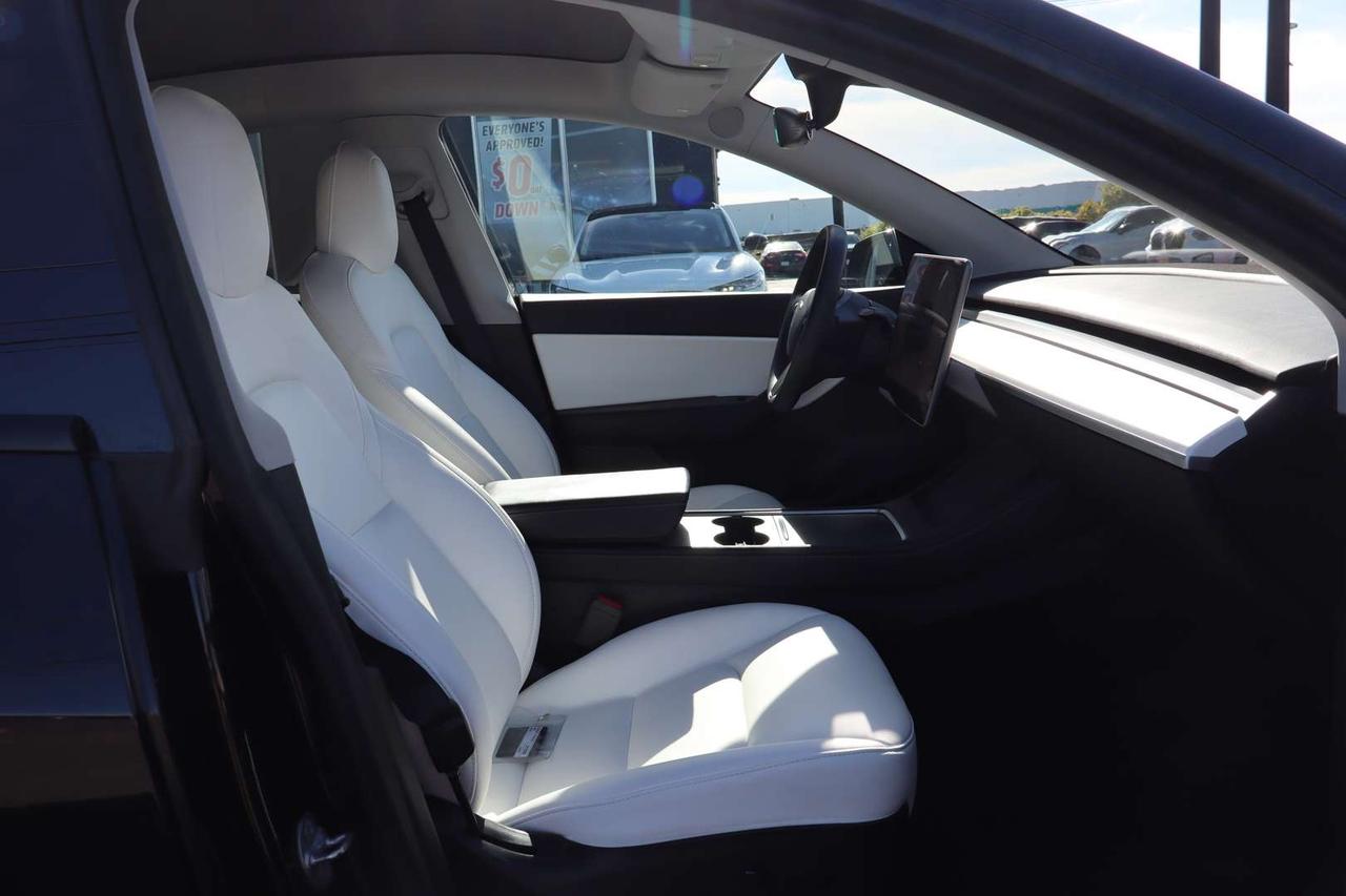 2022 Tesla Model Y Performance   Dual Motor   AWD   White Interior   No Accident Photo