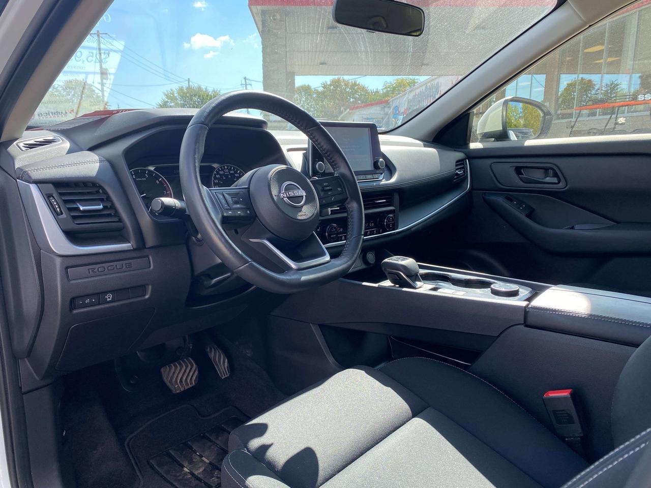 2024 Nissan Rogue S, REMOTE START, BACK UP CAMERA, CLEAN CARFAX! Photo