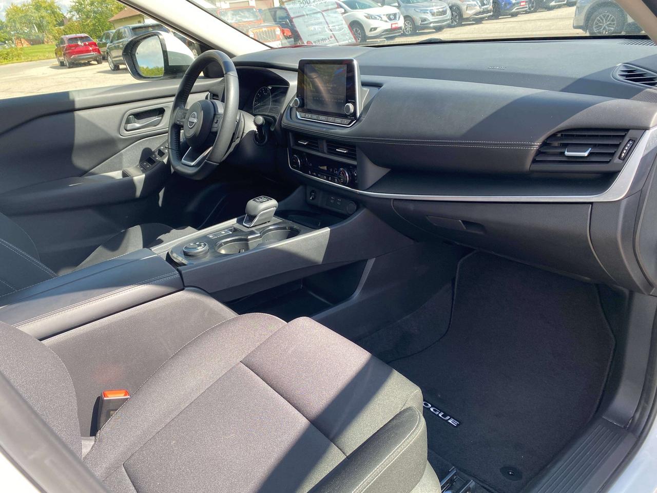 2024 Nissan Rogue S, REMOTE START, BACK UP CAMERA, CLEAN CARFAX! Photo