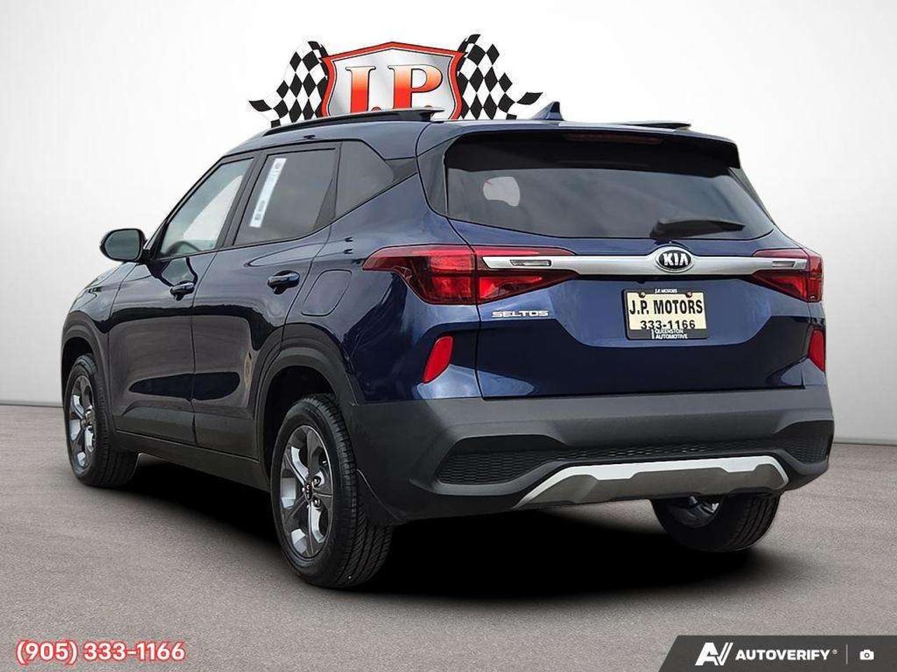 2021 Kia Seltos LX Apple CarPlay & Android Auto • Heated Front Seats • Lane Assist • Keyless Entry • Alloy Wheels Photo4