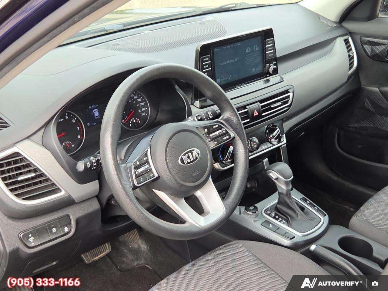 2021 Kia Seltos LX Apple CarPlay & Android Auto • Heated Front Seats • Lane Assist • Keyless Entry • Alloy Wheels Photo