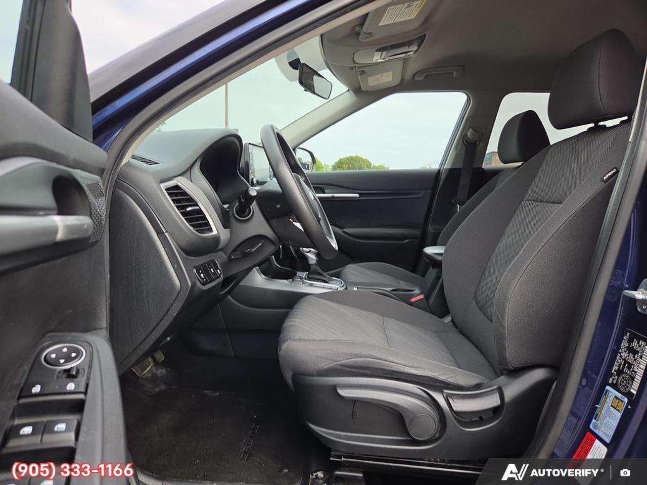 2021 Kia Seltos LX Apple CarPlay & Android Auto • Heated Front Seats • Lane Assist • Keyless Entry • Alloy Wheels Photo
