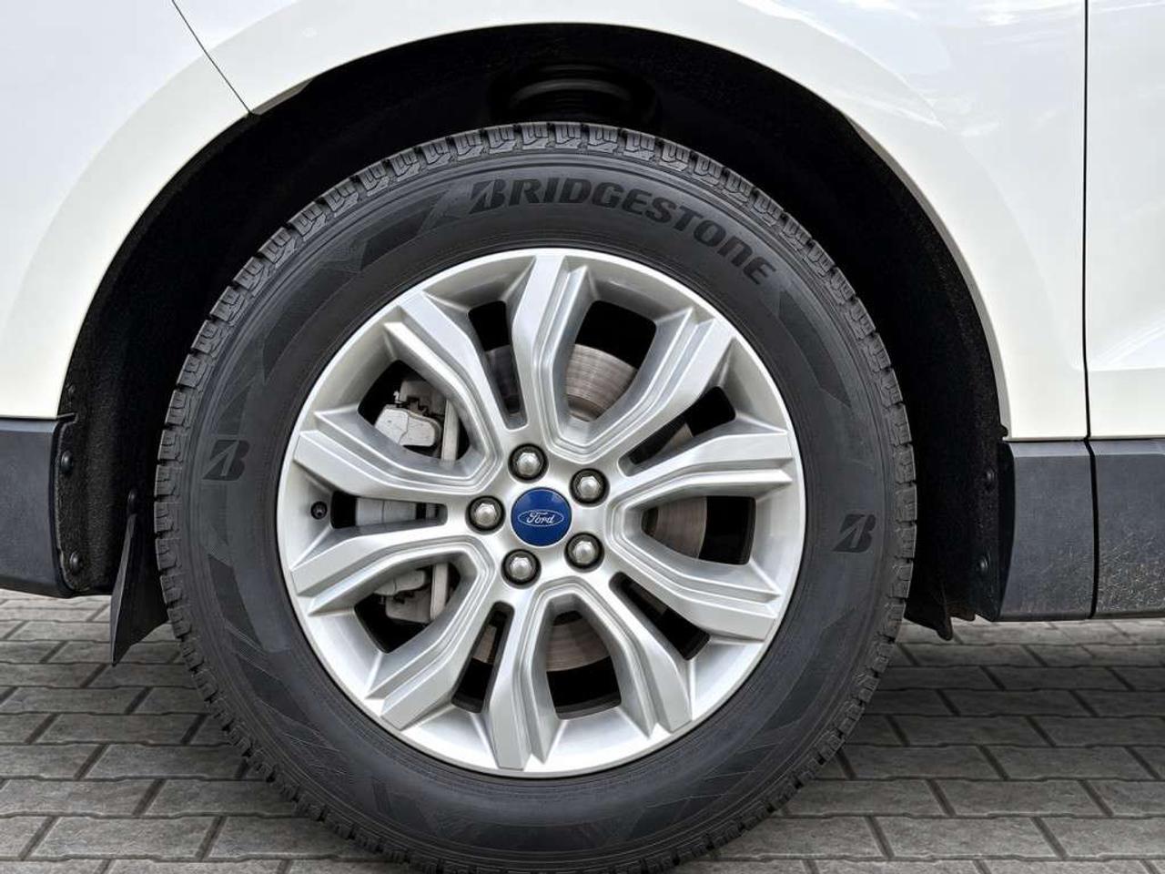 2022 Ford Edge TITANIUM AWD / 2.0L ECOBOOST / LEATHER / NAVI / PANORAMIC ROOF / HEATED SEATS Photo