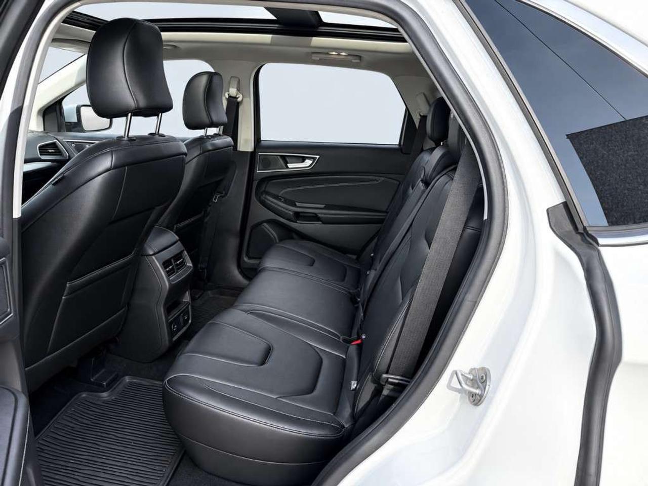 2022 Ford Edge TITANIUM AWD / 2.0L ECOBOOST / LEATHER / NAVI / PANORAMIC ROOF / HEATED SEATS Photo