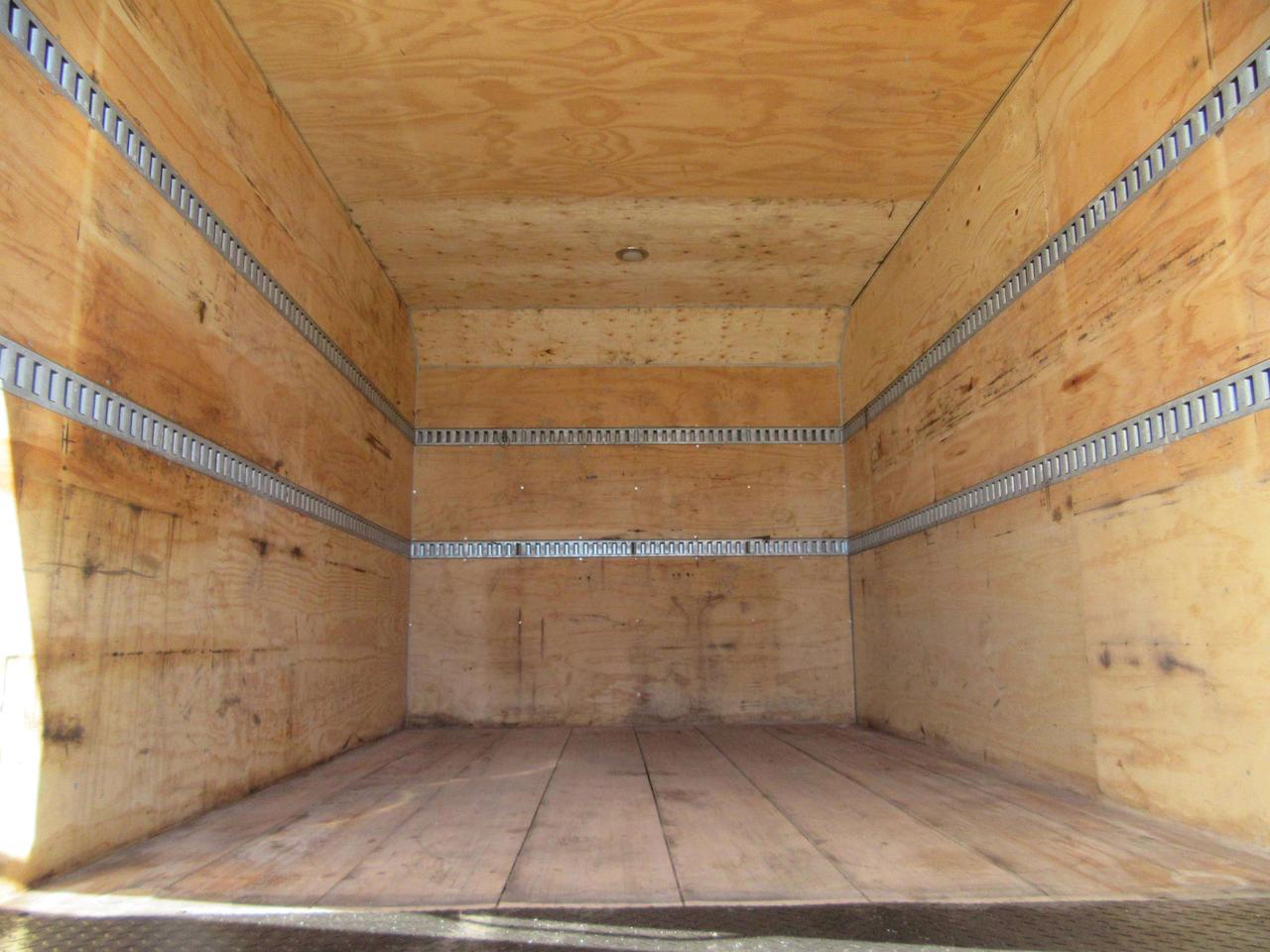 2022 RAM 5500 4X4 DIESEL CREW CAB WITH 12FT BOX Photo
