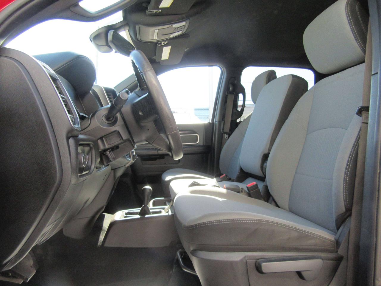 2022 RAM 5500 4X4 DIESEL CREW CAB WITH 12FT BOX Photo