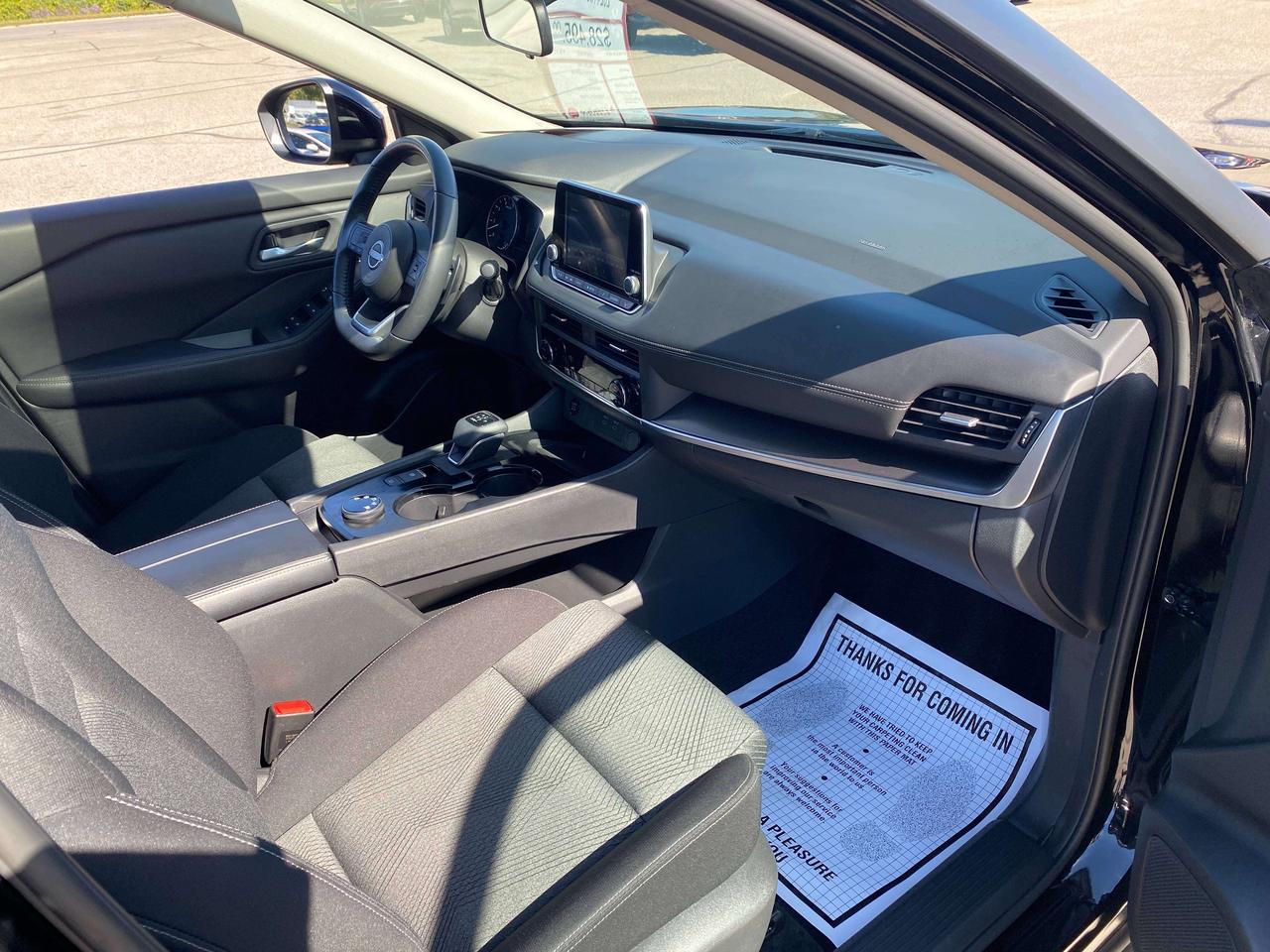 2024 Nissan Rogue SV MOONROOF, CLEAN CARFAX, AWD, REMOTE START! Photo