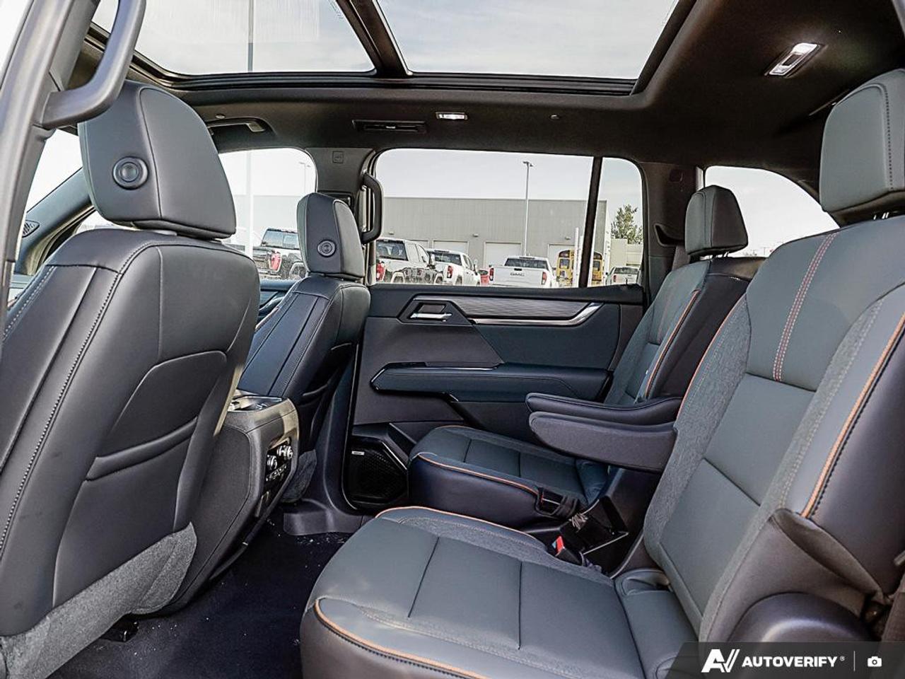 2027 GMC Acadia AWD AT4 Photo