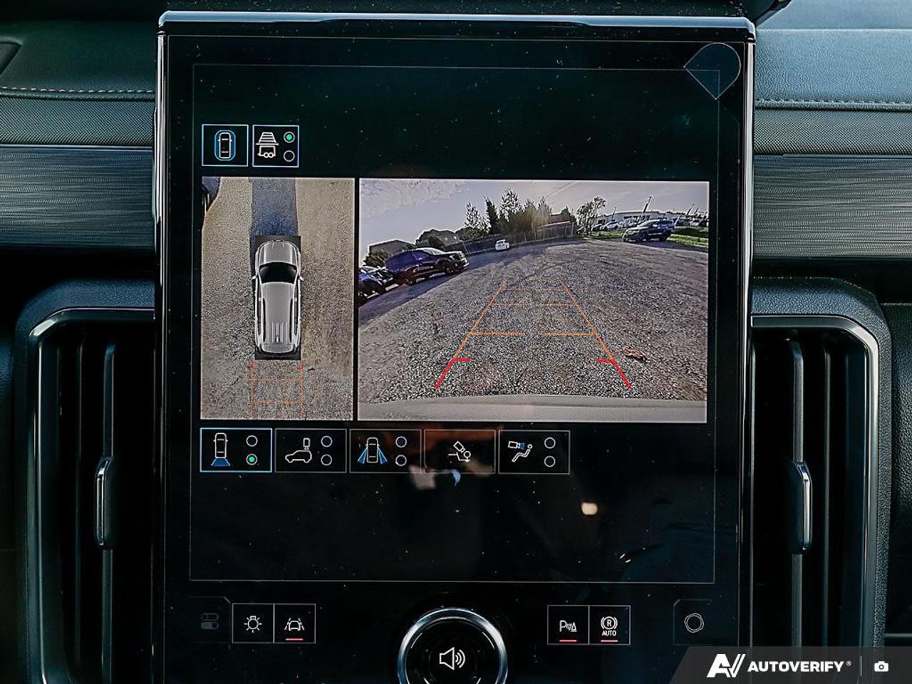 2027 GMC Acadia AWD AT4 Photo