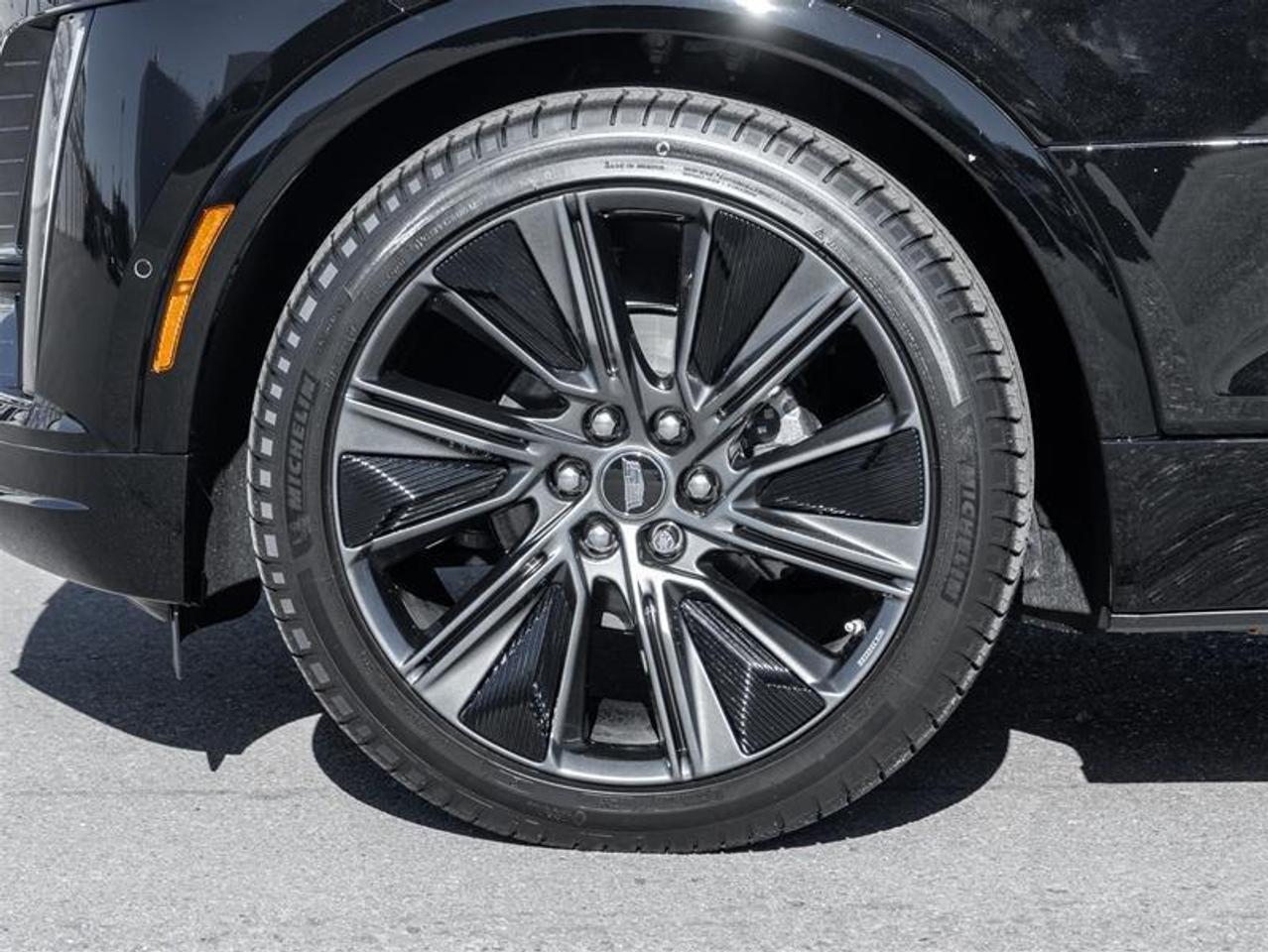 2027 Cadillac LYRIQ Signature Sport 4dr Photo4