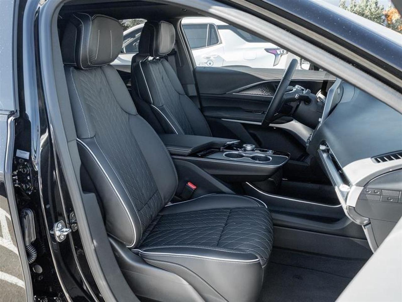2027 Cadillac LYRIQ Signature Sport 4dr Photo