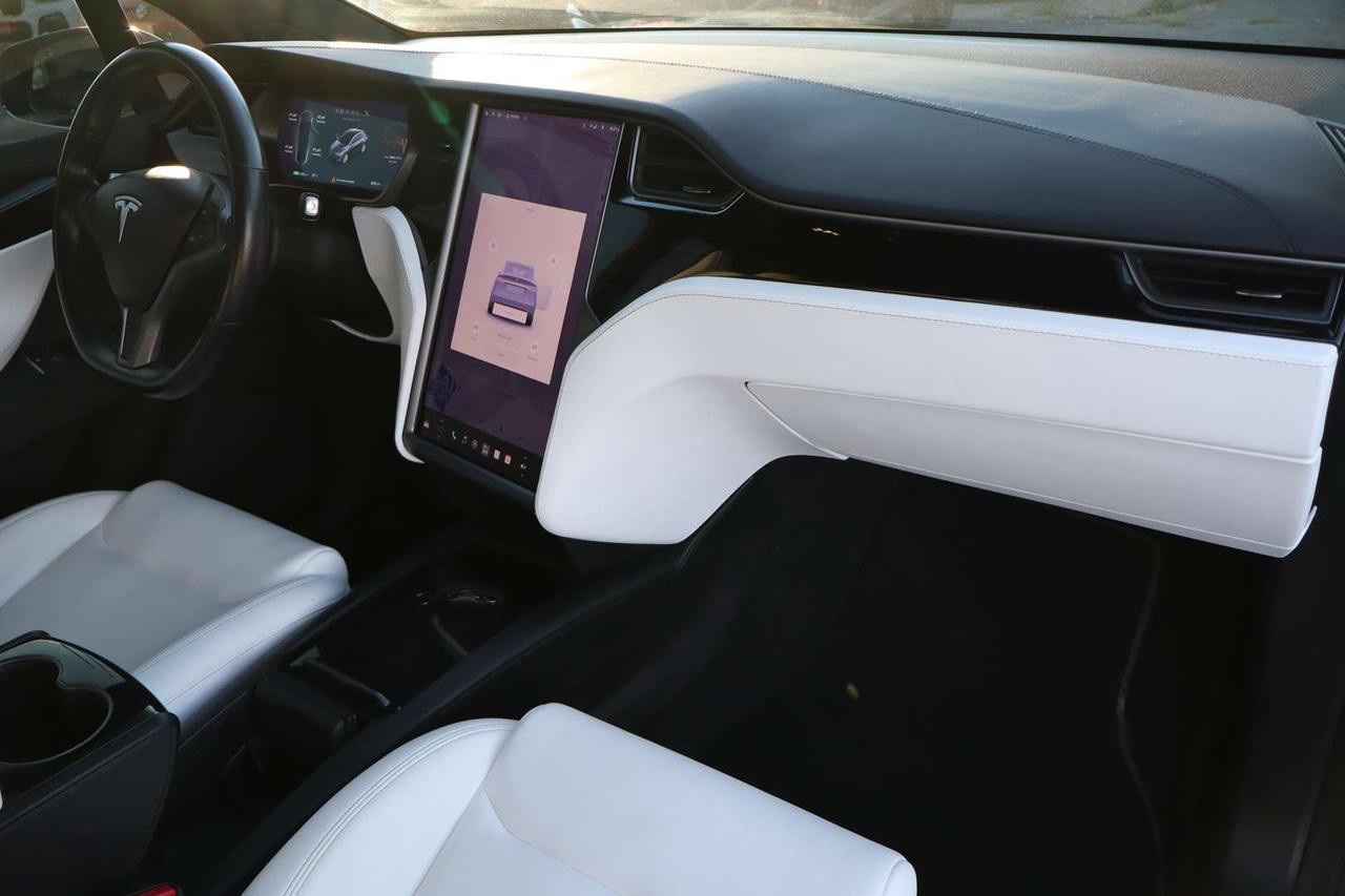 2021 Tesla Model X LONG RANGE PLUS   6 Passenger   No Accident   FSD 3 Photo