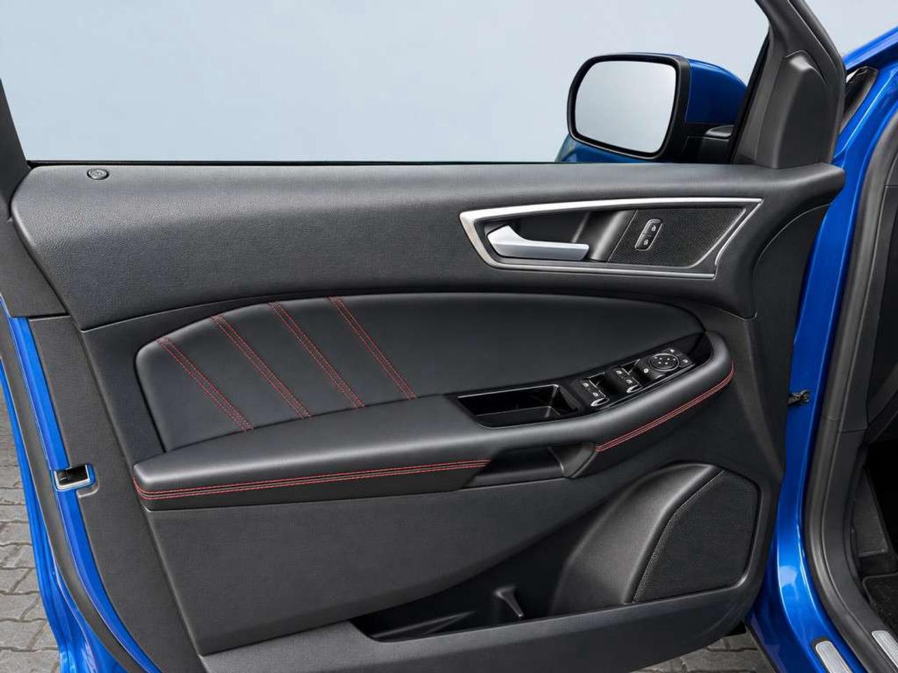2020 Ford Edge ST-Line AWD   2.0L Turbocharged Ecoboost  Atlas Blue Metallic on Black Leatherette   Front Heated Seats and Steering  8-i Photo