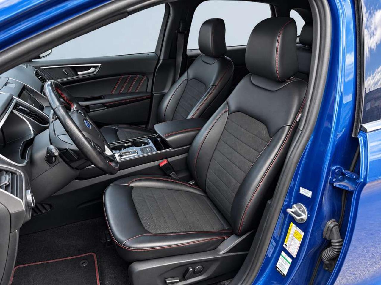 2020 Ford Edge ST-Line AWD   2.0L Turbocharged Ecoboost  Atlas Blue Metallic on Black Leatherette   Front Heated Seats and Steering  8-i Photo