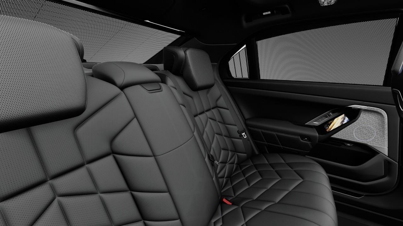 2027 BMW 740 xDrive MSE 4dr All-Wheel Drive Sedan Photo