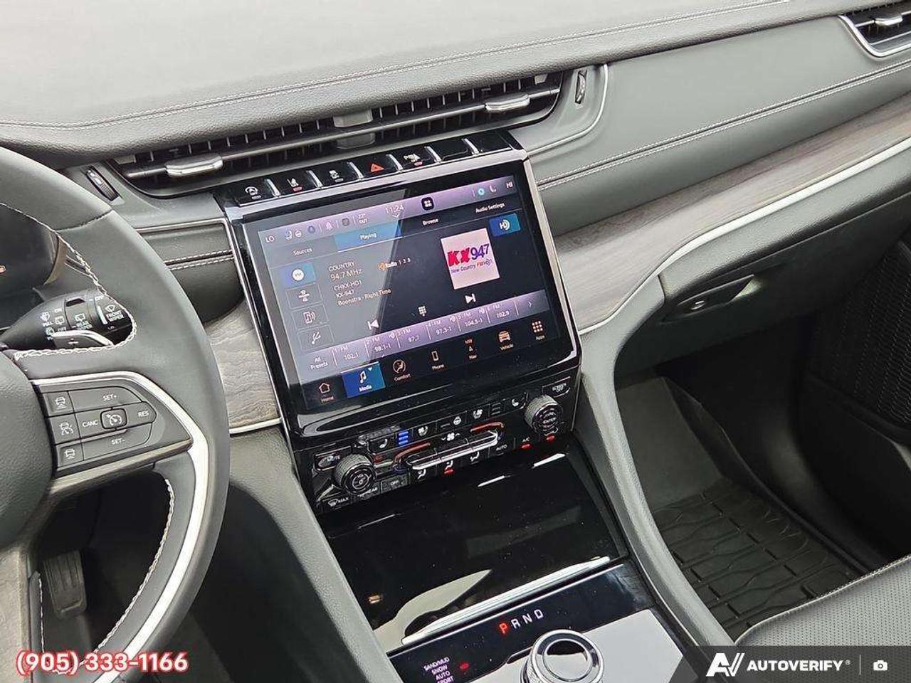 2025 Jeep Grand Cherokee Limited Apple CarPlay & Android Auto • Built-In Navigation System • Built-In Wi-Fi Hotspot • Remote Start System • Heated Photo