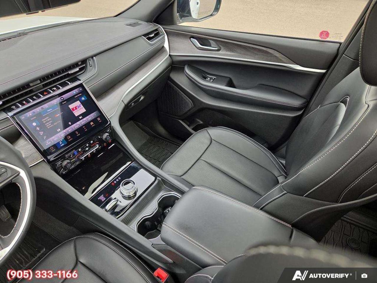 2025 Jeep Grand Cherokee Limited Apple CarPlay & Android Auto • Built-In Navigation System • Built-In Wi-Fi Hotspot • Remote Start System • Heated Photo