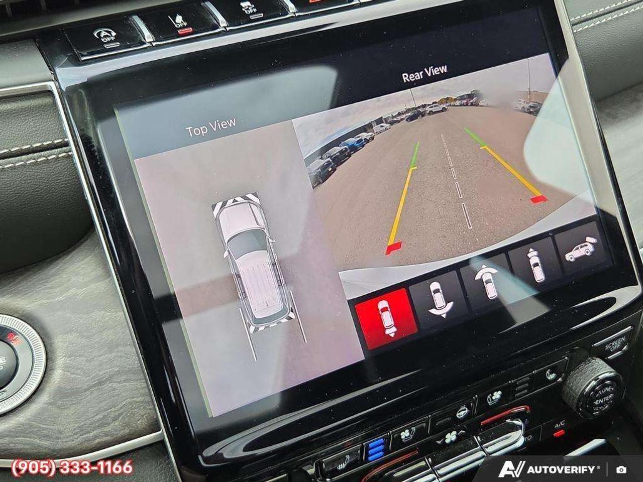 2025 Jeep Grand Cherokee Limited Apple CarPlay & Android Auto • Built-In Navigation System • Built-In Wi-Fi Hotspot • Remote Start System • Heated Photo
