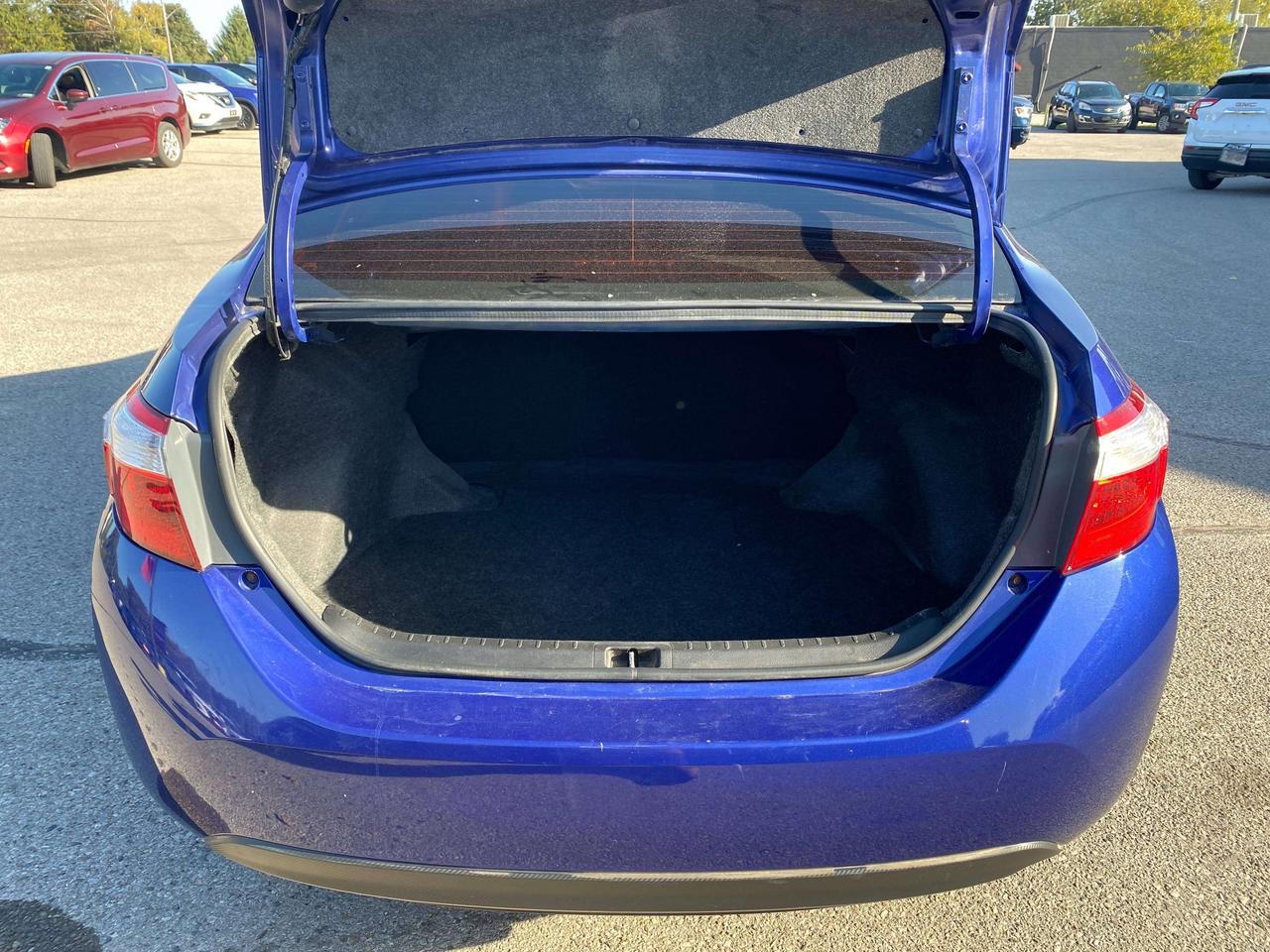 2016 Toyota Corolla S, AUTO, HEATED LEATHER, SUNROOF, BACK UP CAMERA! Photo