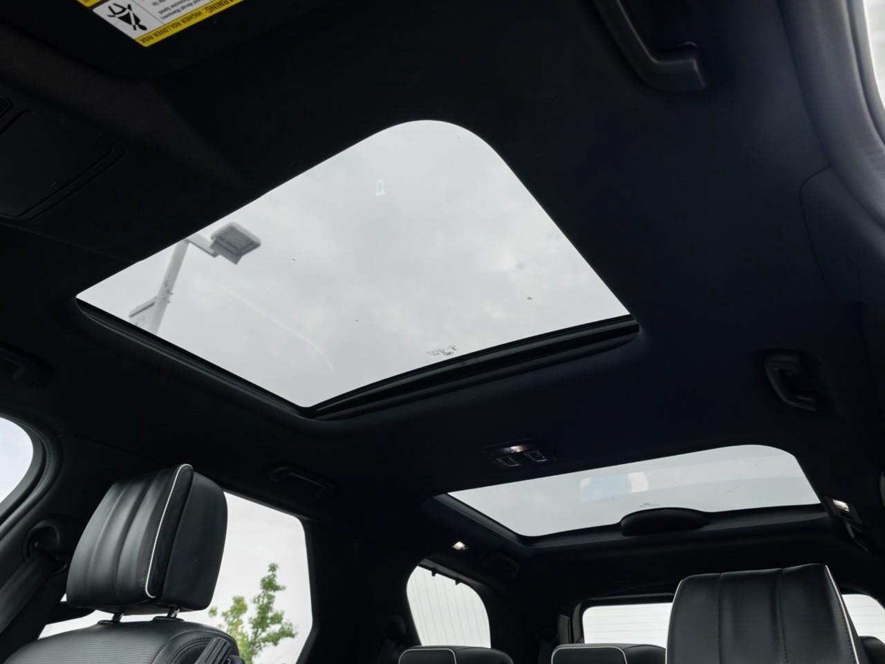 2019 Land Rover Discovery HSE LUXURY 4dr 4x4 Photo