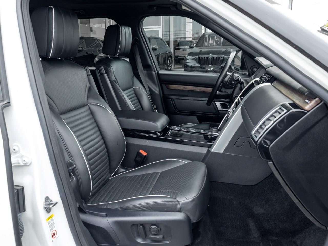 2019 Land Rover Discovery HSE LUXURY 4dr 4x4 Photo