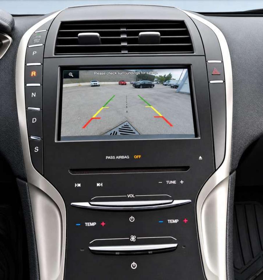 2016 Lincoln MKZ Reserve AWD / LEATHER / NAVI / SUNROOF / BACKUP CAM Photo