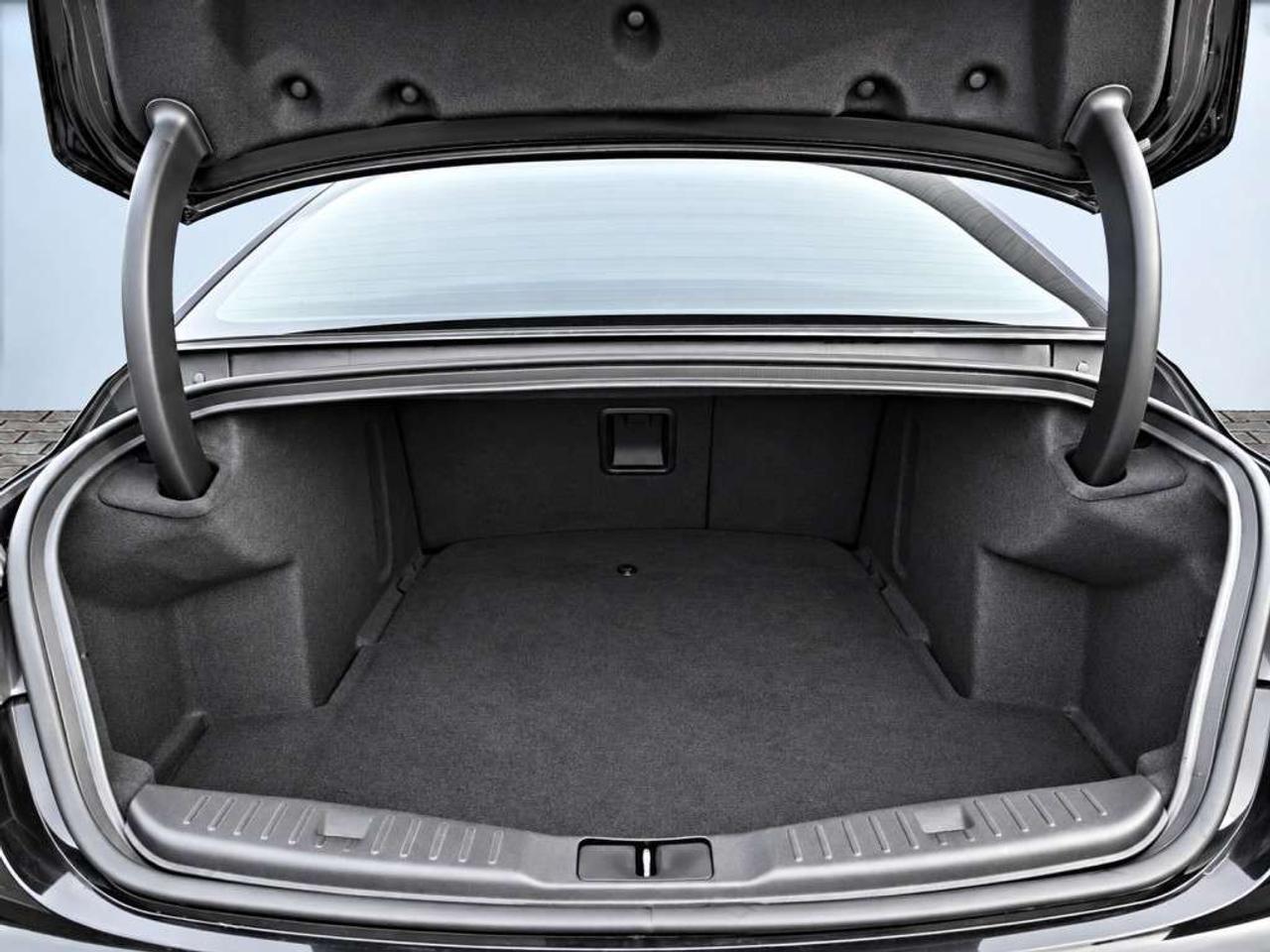 2016 Lincoln MKZ Reserve AWD / LEATHER / NAVI / SUNROOF / BACKUP CAM Photo