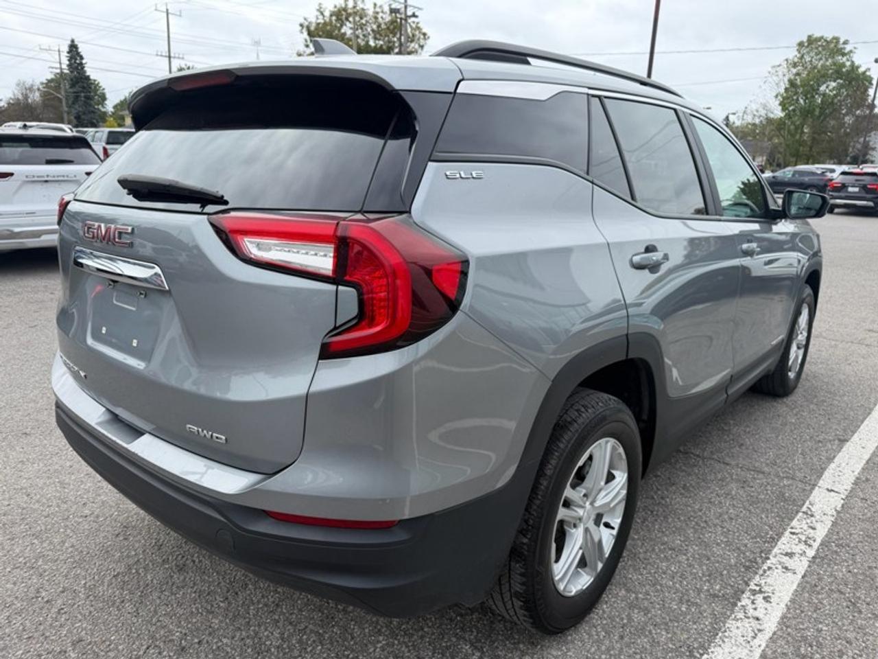 2024 GMC Terrain AWD SLE Photo
