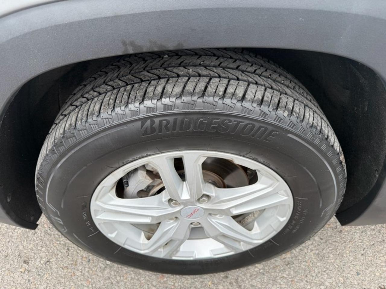 2024 GMC Terrain AWD SLE Photo