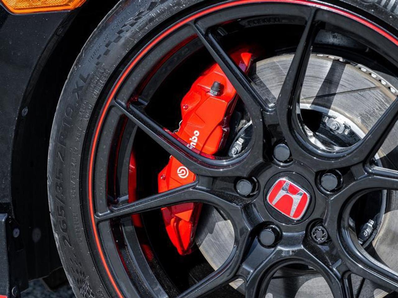 2019 Honda Civic Type R Base 4dr Hatchback Photo