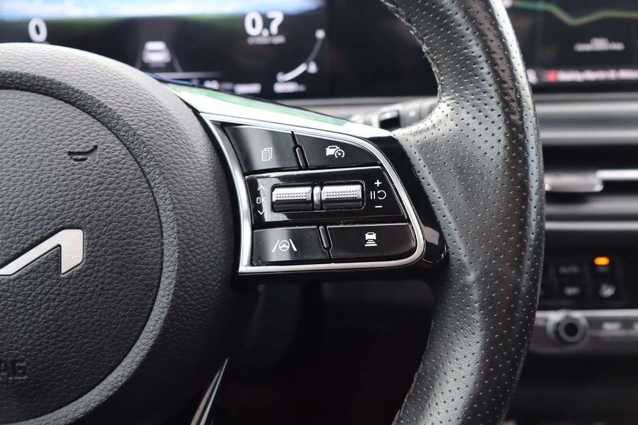 2024 Kia Seltos SX AWD   ONE OWNER   CLEAN CARFAX   CARPLAY Photo