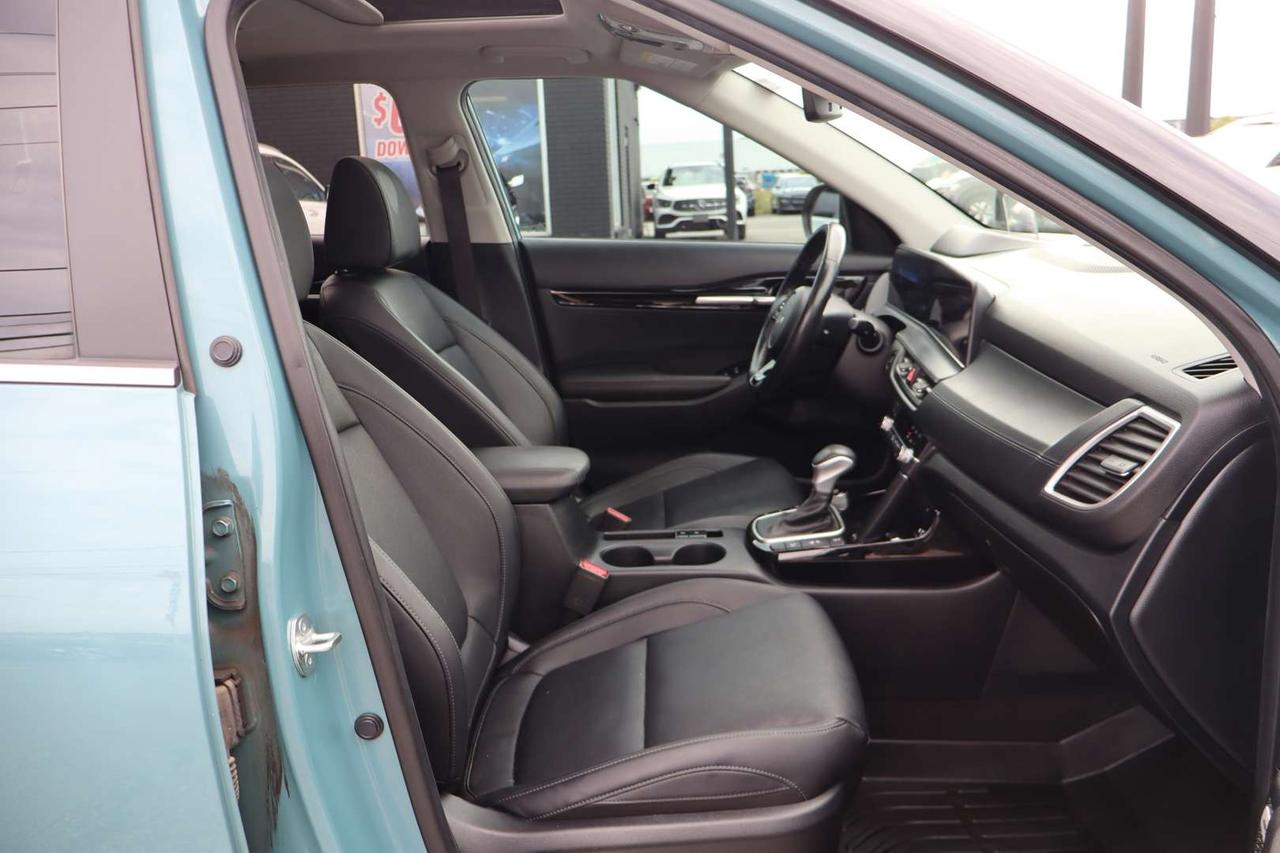 2024 Kia Seltos SX AWD   ONE OWNER   CLEAN CARFAX   CARPLAY Photo