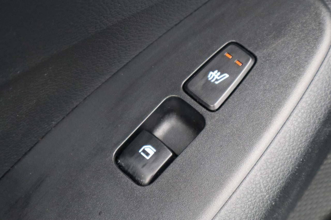 2024 Kia Seltos SX AWD   ONE OWNER   CLEAN CARFAX   CARPLAY Photo