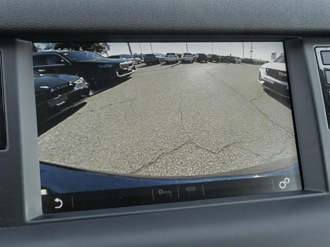 2019 Land Rover Discovery Sport SE 4dr All-Wheel Drive Photo