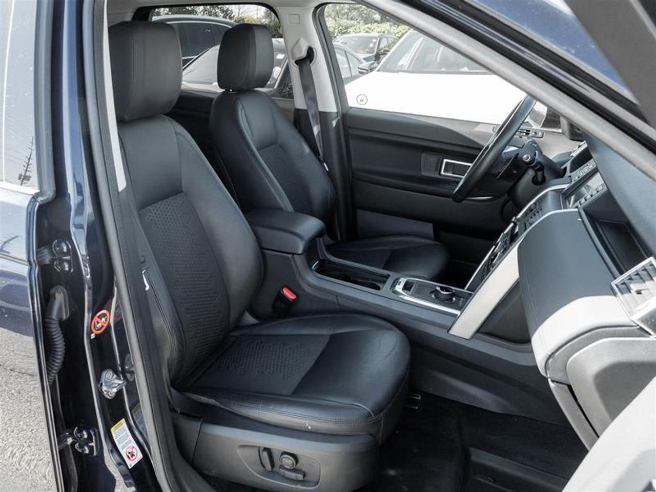 2019 Land Rover Discovery Sport SE 4dr All-Wheel Drive Photo