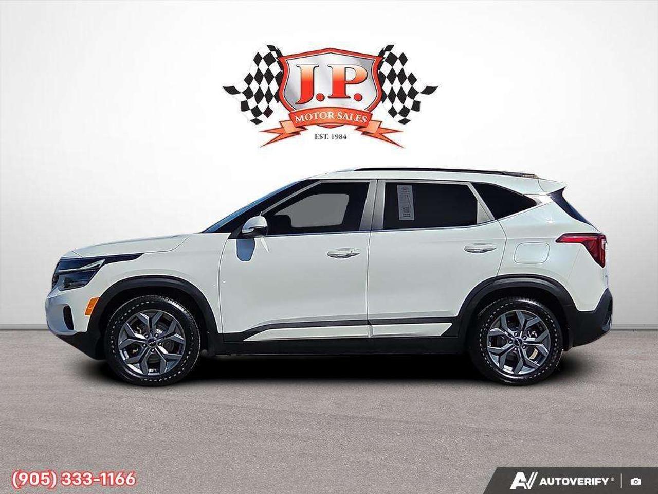2024 Kia Seltos EX Apple CarPlay & Android Auto • Power Sunroof • Remote Start System • Heated Front Seats • Lane Assist Photo