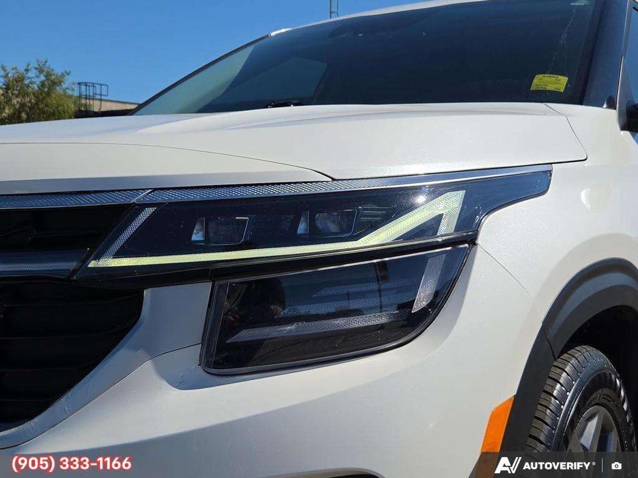 2024 Kia Seltos EX Apple CarPlay & Android Auto • Power Sunroof • Remote Start System • Heated Front Seats • Lane Assist Photo