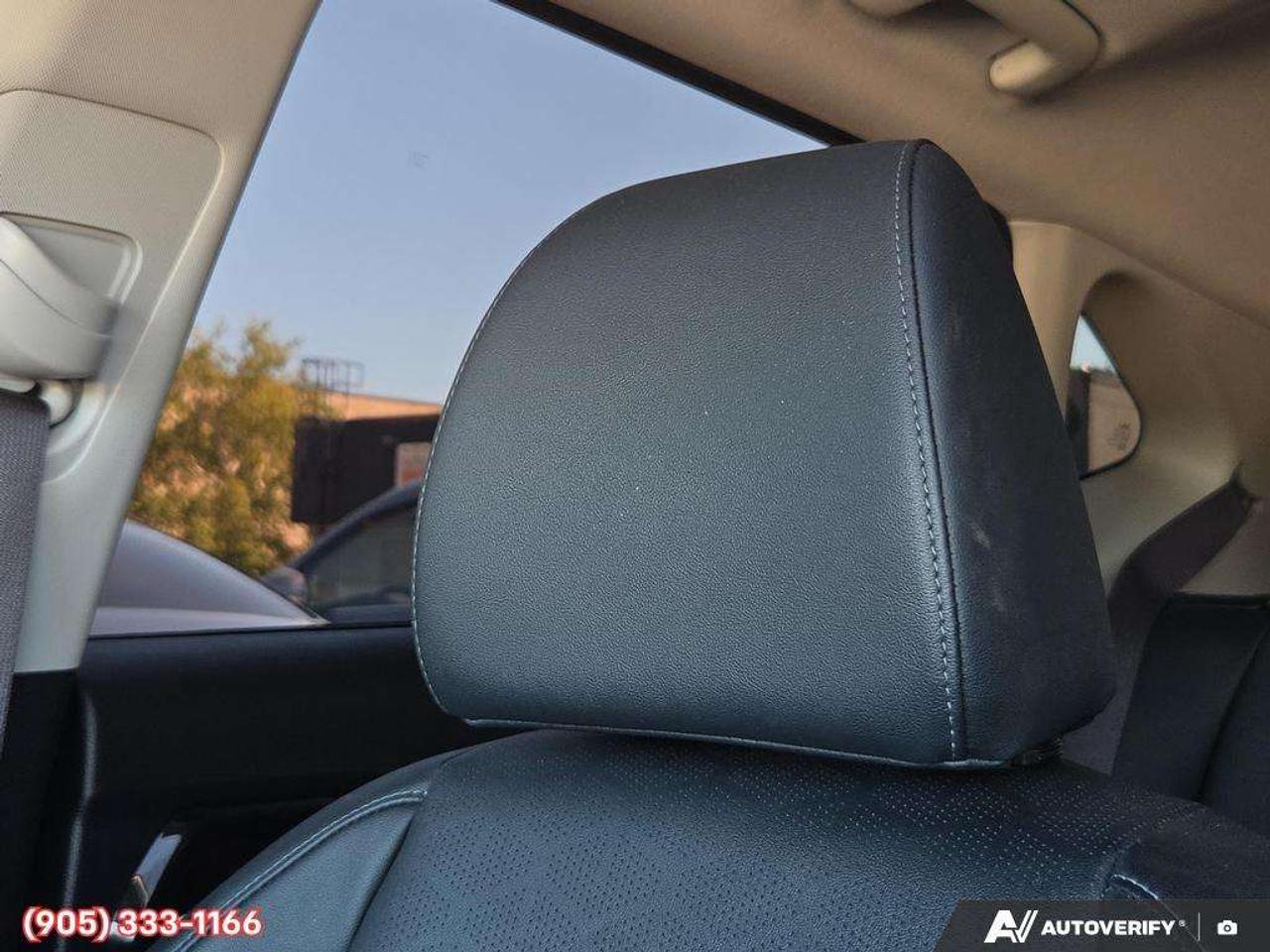 2024 Kia Seltos EX Apple CarPlay & Android Auto • Power Sunroof • Remote Start System • Heated Front Seats • Lane Assist Photo