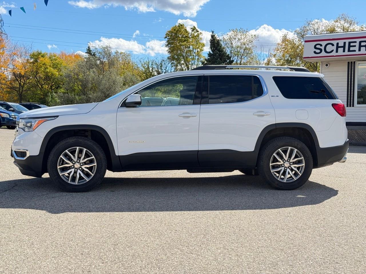2017 GMC Acadia SLE-2 Front-Wheel Drive Photo5