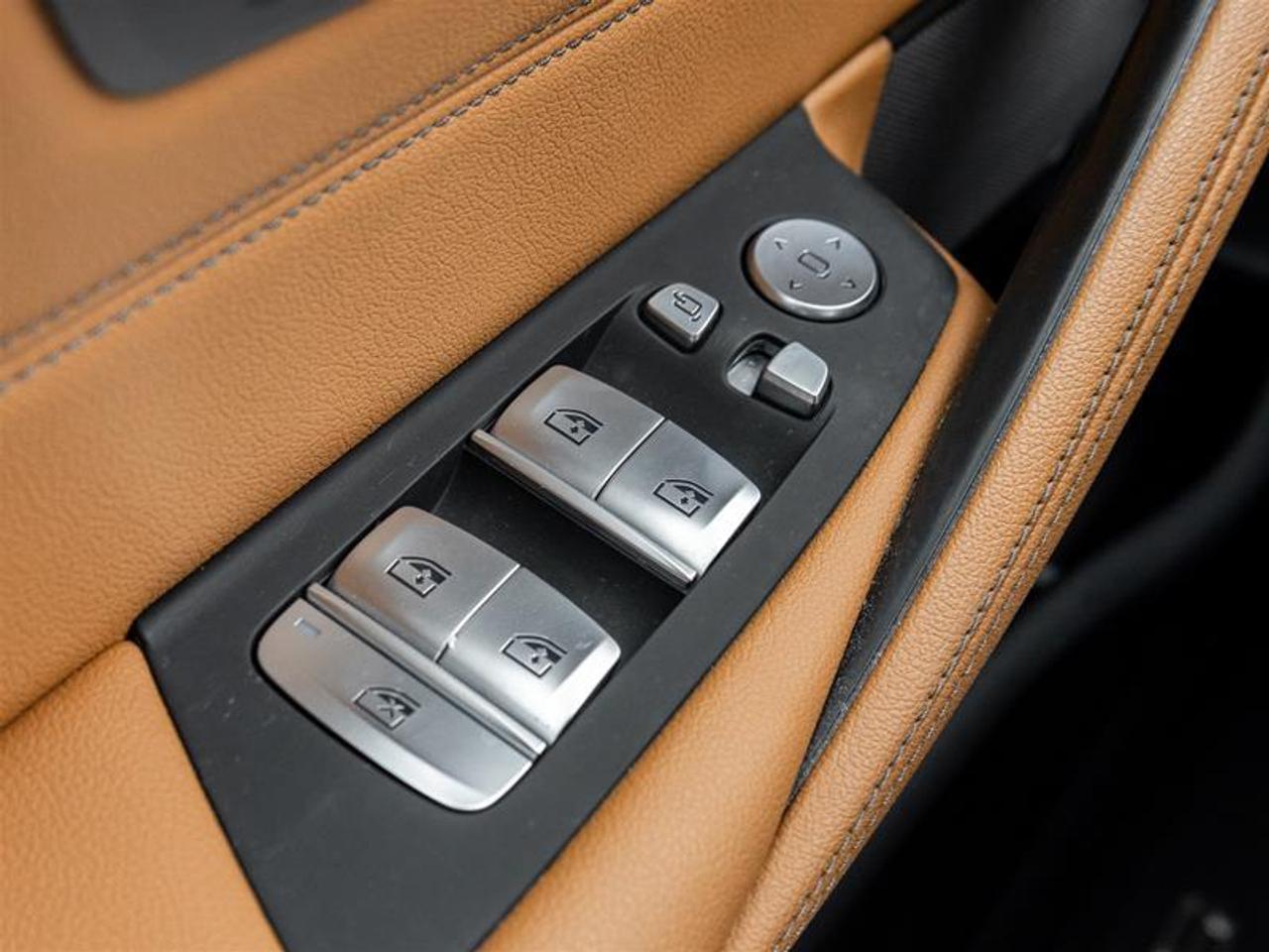 2023 BMW 530e xDrive 4dr All-Wheel Drive Sedan Photo