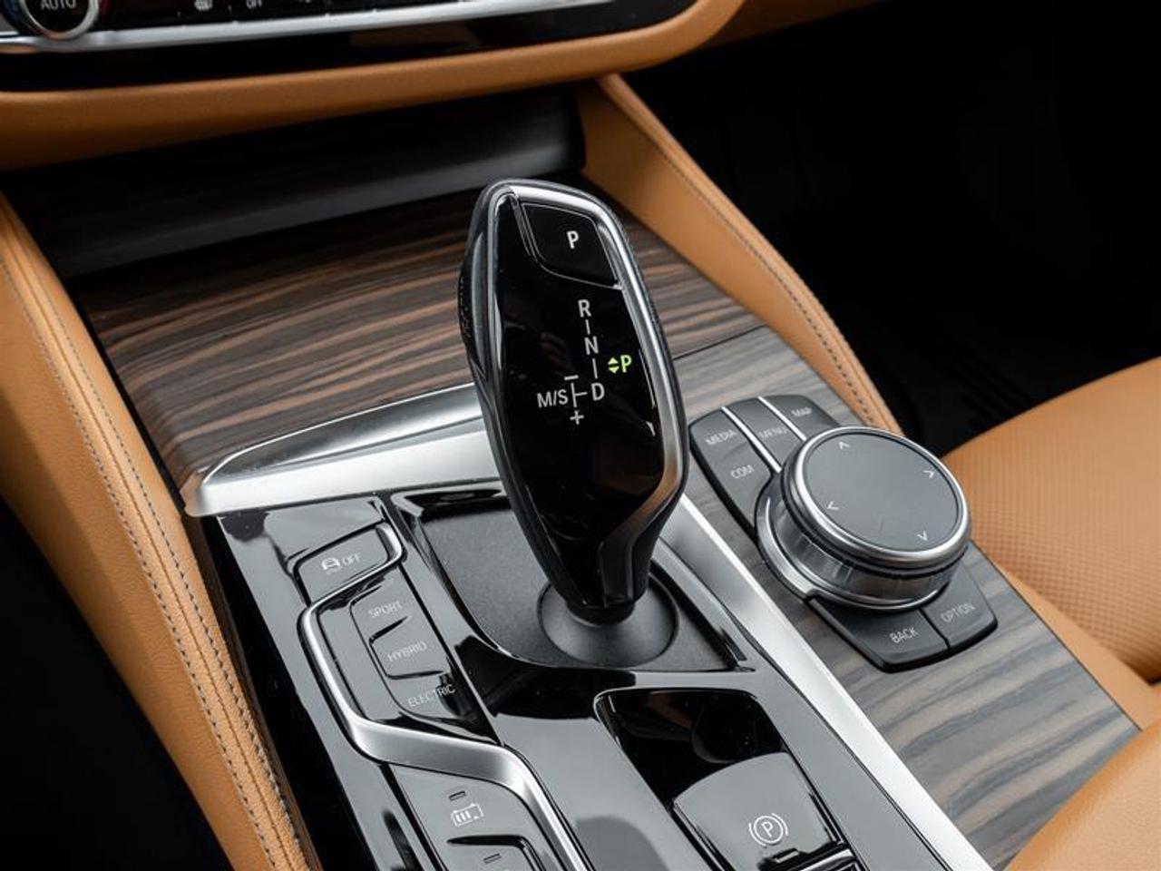 2023 BMW 530e xDrive 4dr All-Wheel Drive Sedan Photo